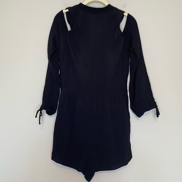 Shilla The Label Black Cold Shoulder Tie Back Shorts Romper, Size Medium - Picture 2 of 13